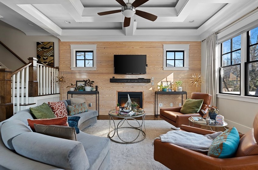 17. Sunroom Serenity with Wicker Retreat and Mosaic Magic