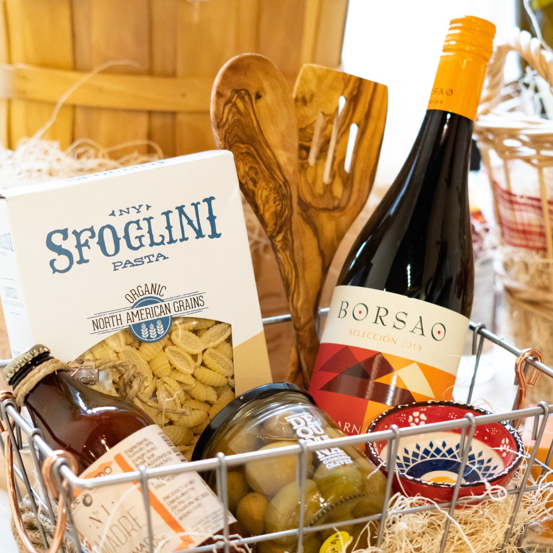 3. Rustic Charm Meets Modern Delight with a Miniature Wooden Crate and Jute Twine