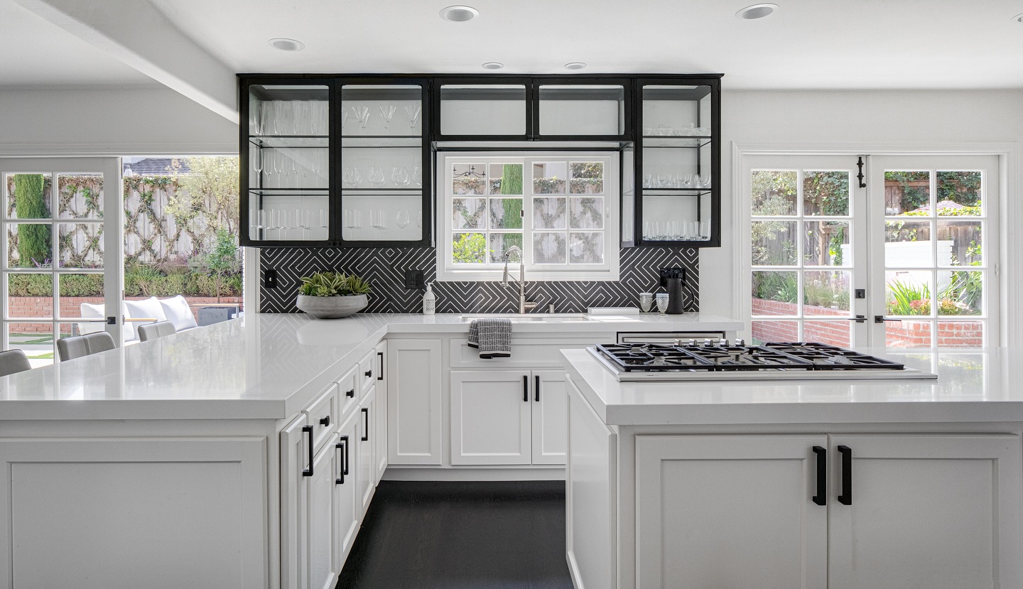 18. Vintage Rotary Phone Accent In Monochrome Kitchen Design