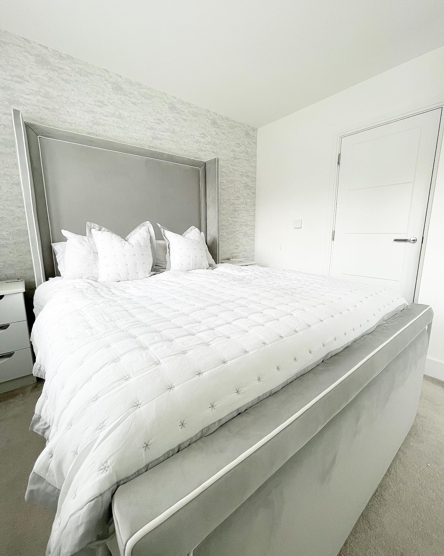 16. the Moonlit Canopy Bed with Starry String Lights and Velvet Cushions