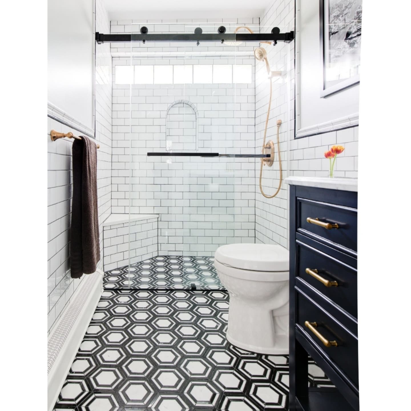 21. the Monochromatic Mosaic Of Minimalist Geometry with a Single Droplet