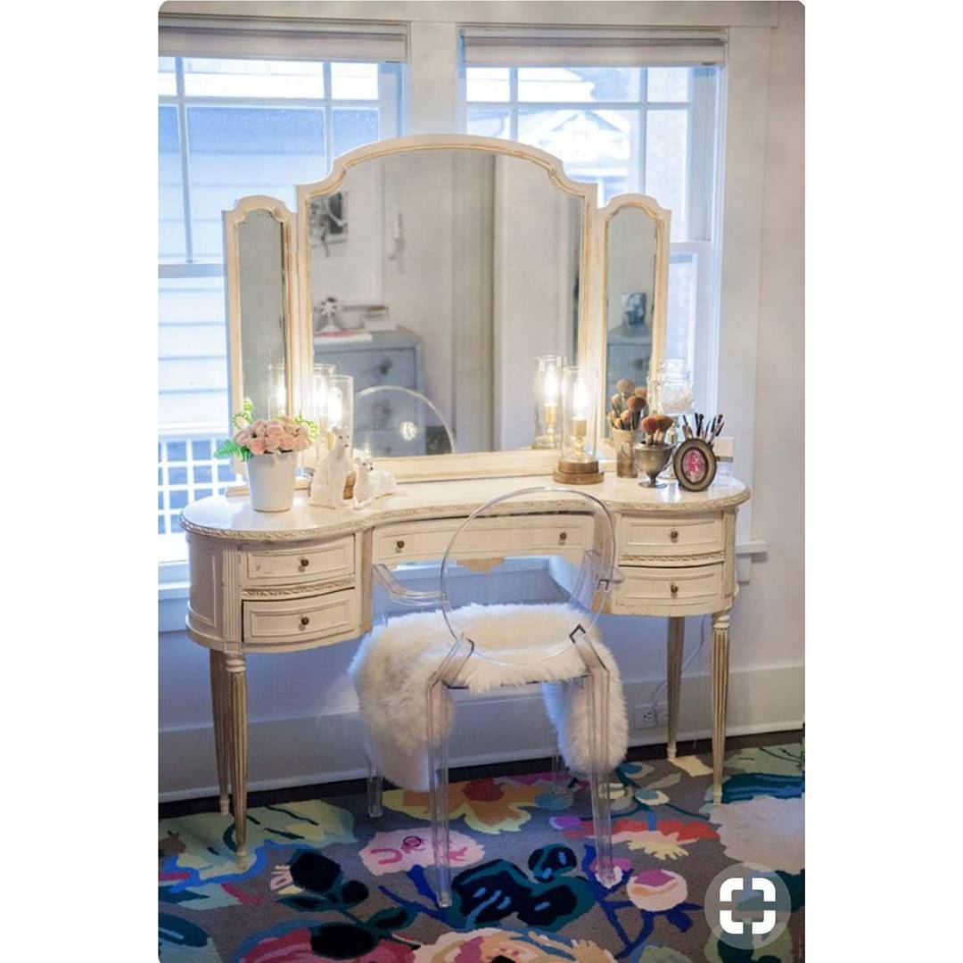 7. Moonlit Marble and Velvet: a Vanity with a Whisper Of Elegance