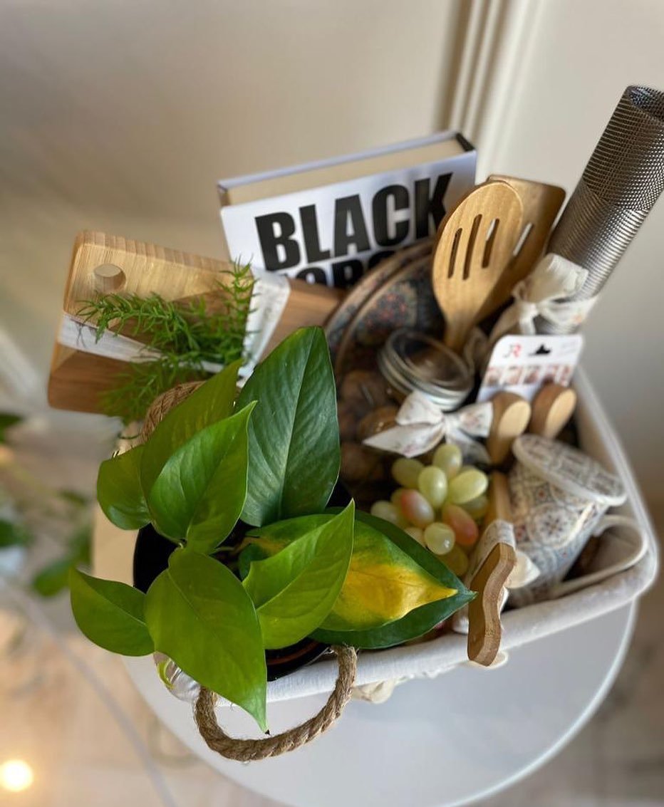 21. a Sunflower's Embrace: Yellow Ribbons and Sunflower Soaps In a Wicker Embrace