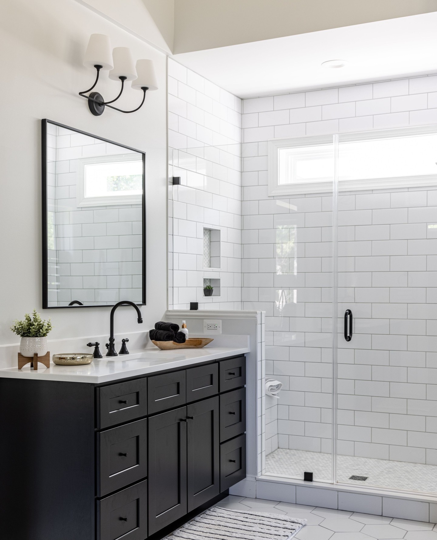 15. Monochromatic Waves: the Ripple Effect Of a Circular Sink In a Rectangular Room