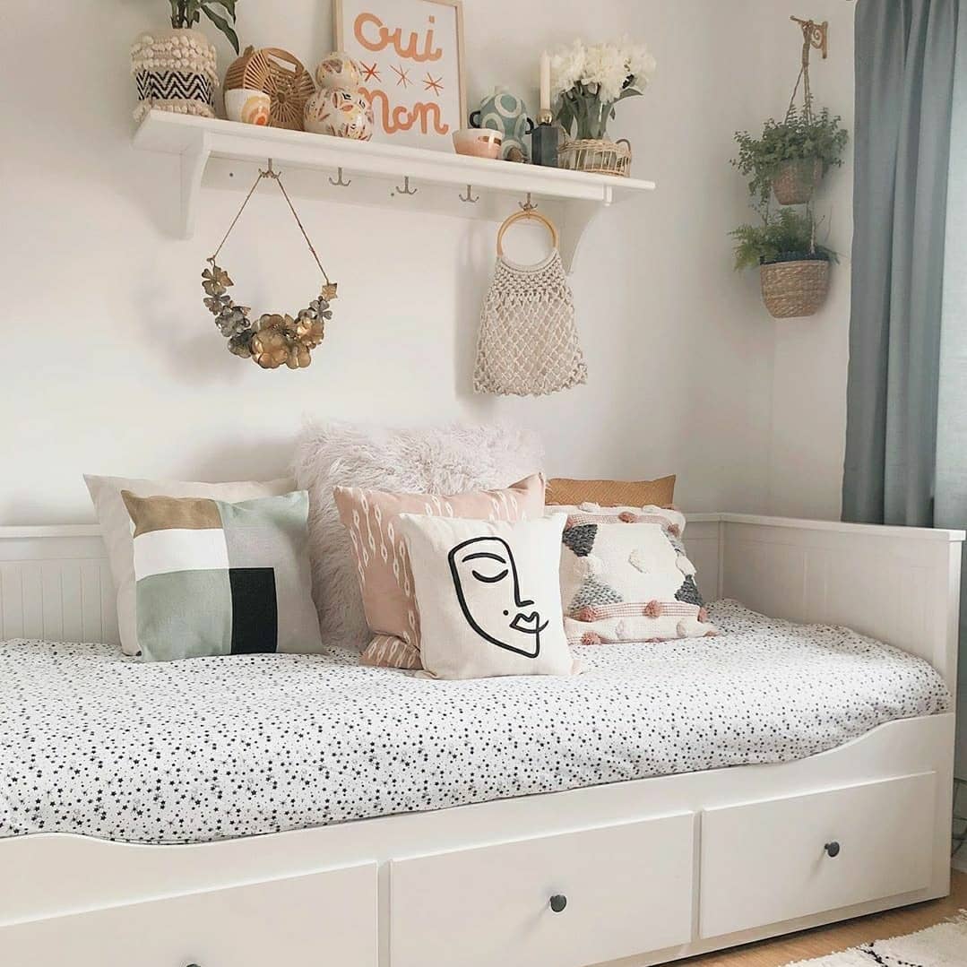 11. a Sunlit Retreat with a Floating Daybed and Coastal Chic Accents