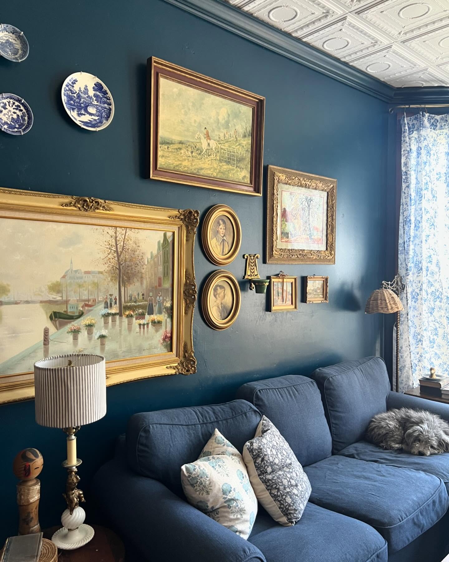 1. a Constellation Of Memories: Star-shaped Frames on a Deep Blue Canvas