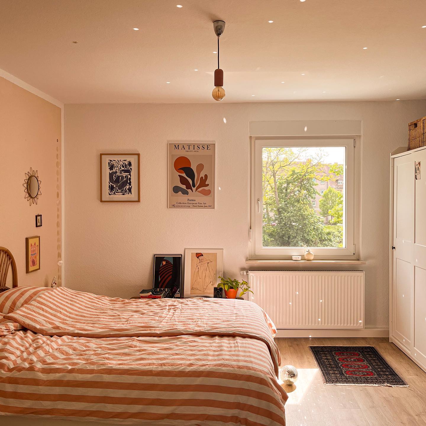 13. Moonlit Serenity: Cobalt and Ivory Canopy Bed with Starlit Accents