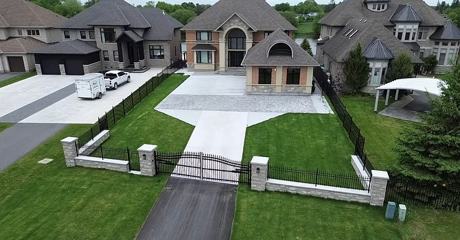 23. Serpentine Stone Pathways and Sunlit Lavender Edges