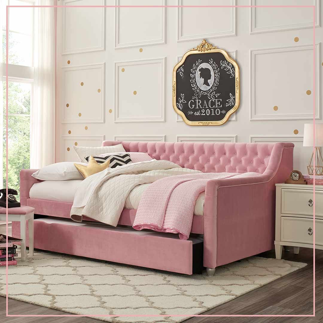 10. a Canopy Of Moss and Macrame Over a Sunlit Daybed Nook