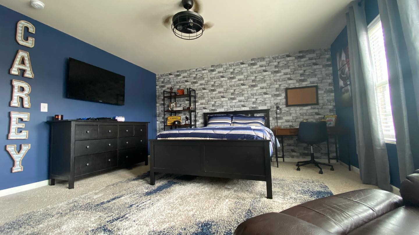 25. Surfboard Skateboard Fusion: a Teen's Urban Adventure Bedroom