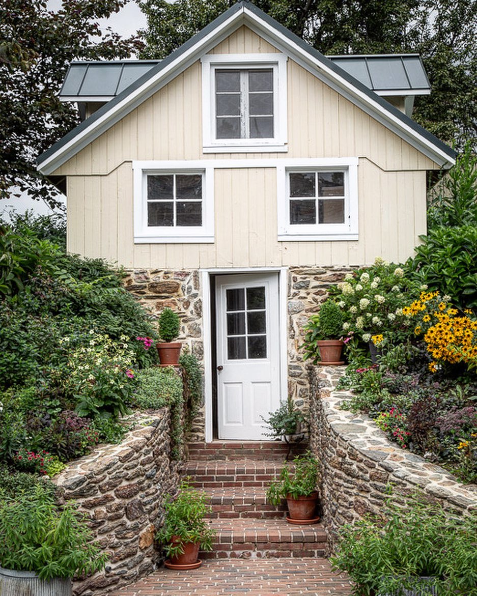 19. the Zigzag Pathway Through the Crimson Maple Grove