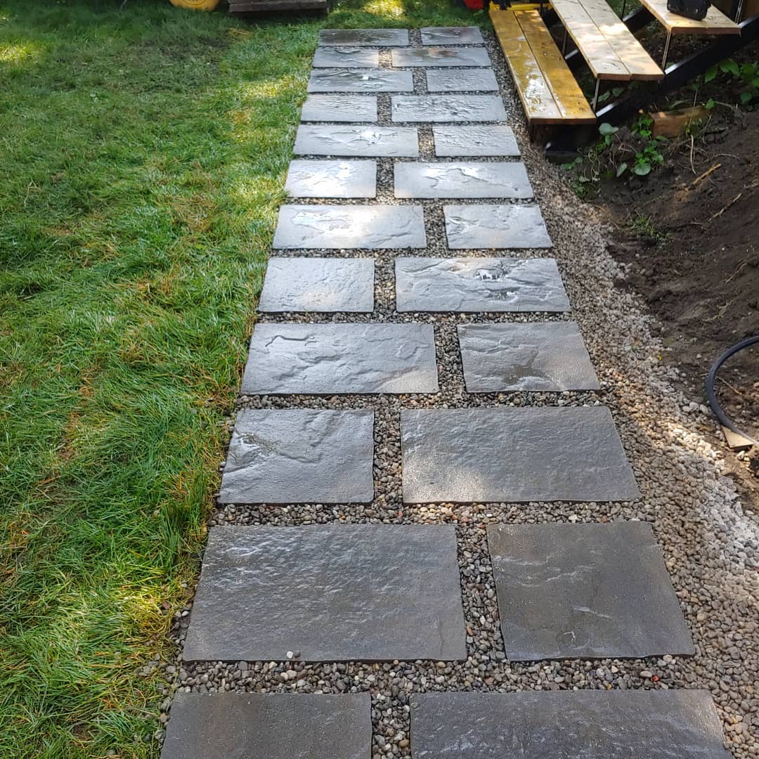 8. Moonlit Pebbles and Lanterns: a Serene Walkway Journey
